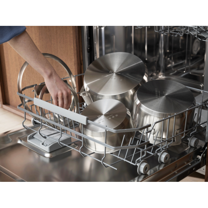 No food residue sticks to the cookware for effortless clean-ups.