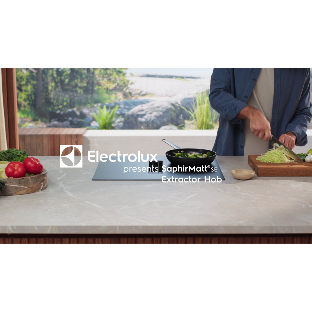 Electrolux - Piano con cappa integrata - KCC83410CT