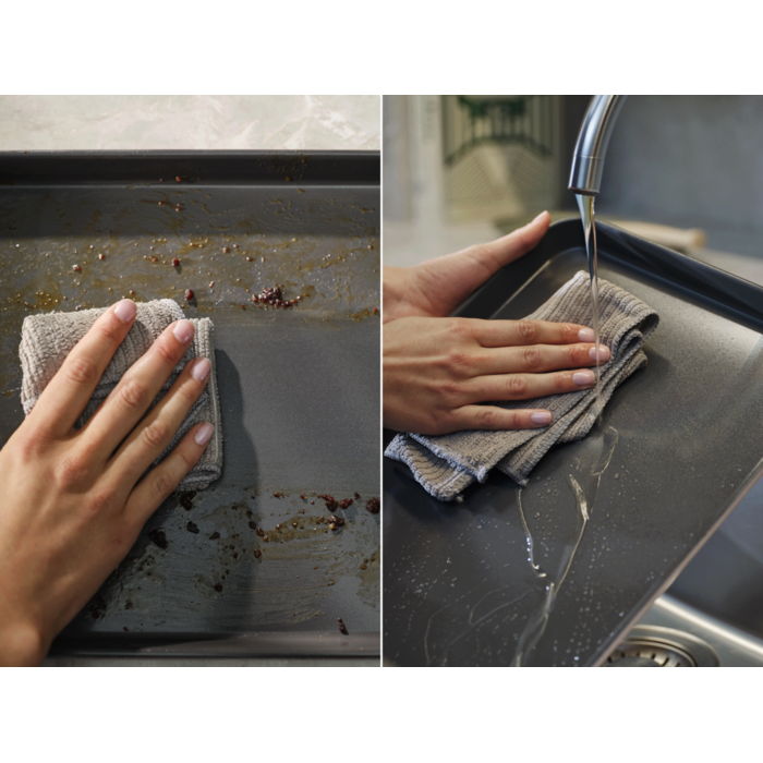 Easy2Clean technology delivers an effective non-stick surface.