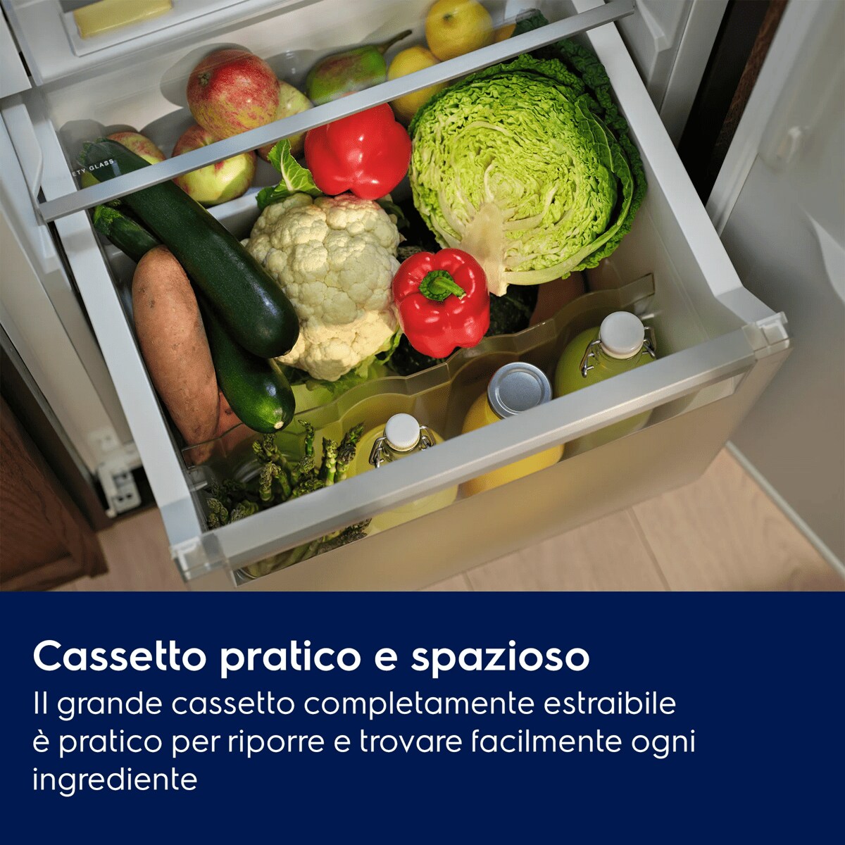Cassetto pratico e spazioso Il grande cassetto completamente estraibile è pratico per riporre e trovare facilmente ogni ingrediente