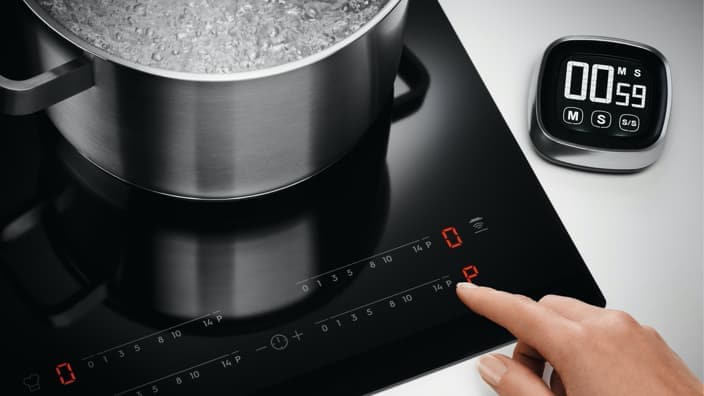 Hob with PowerBoost function