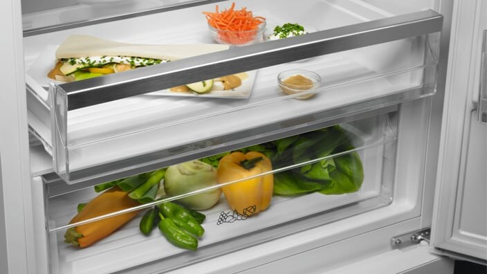 Verdure nel cassetto del frigorifero